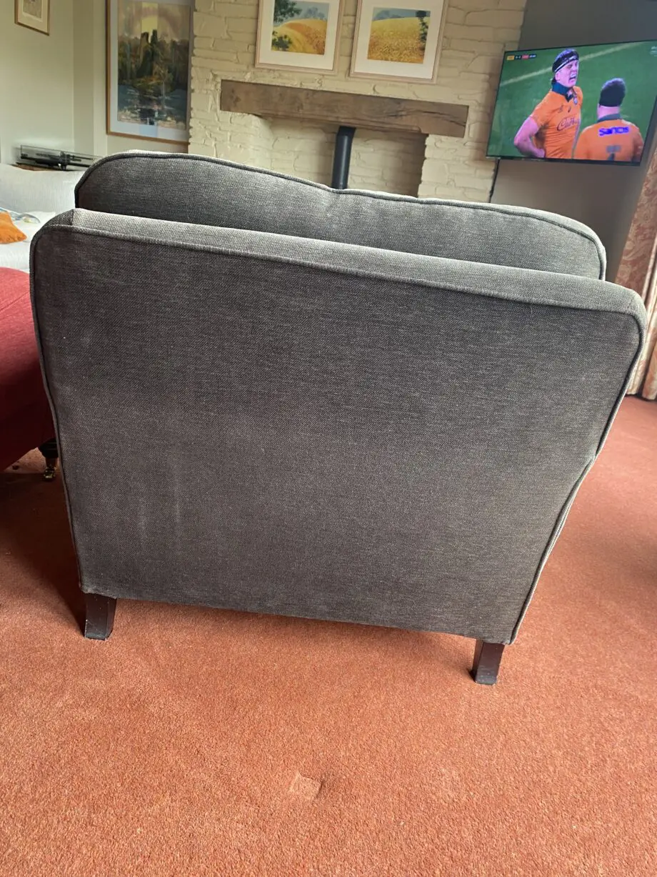 2 armchairs red and grey