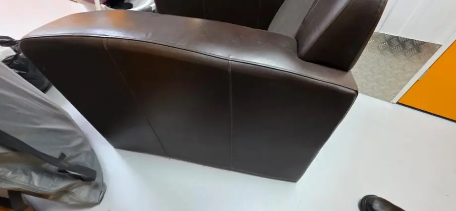 Large 2-3 seater leather sofa and matching armchair