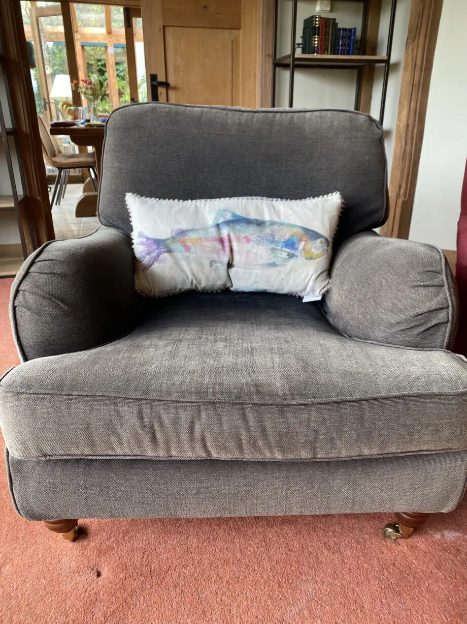 2 armchairs red and grey