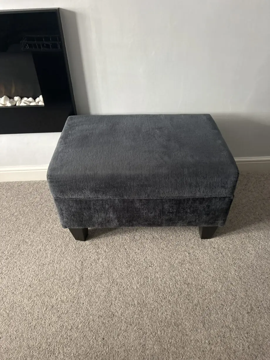 3 seater & 2+1/2 seater sofas &footstools