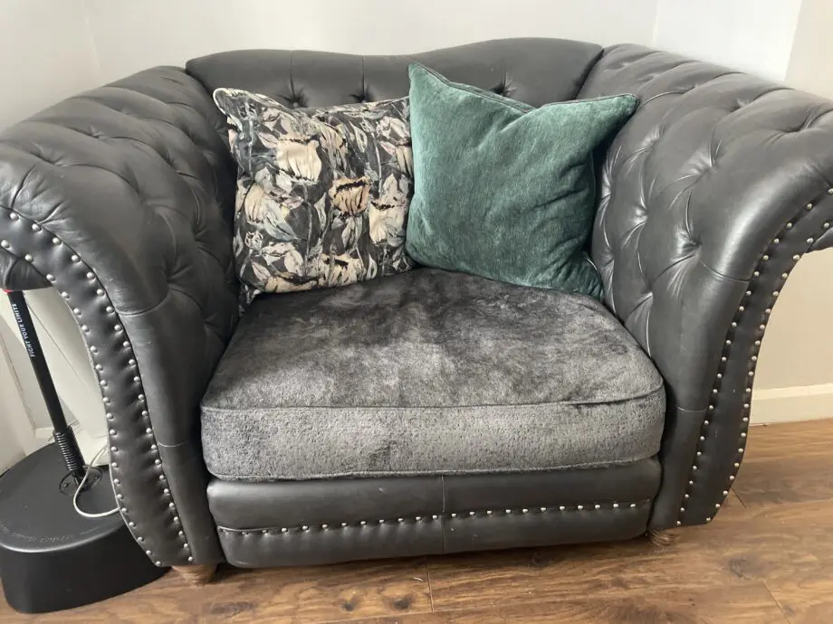 4 seater Persia & love chair from sofology