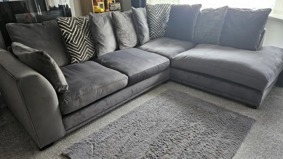 DFS EMELIA GREY CORNER