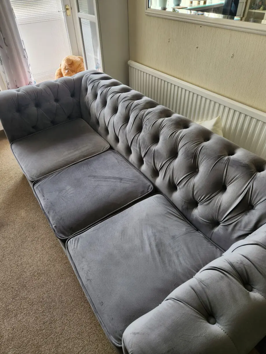 Grey chesterfeild style 3 seater sofa