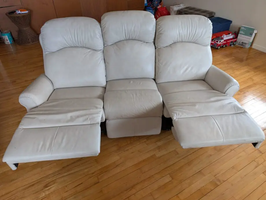 White recliner sofa