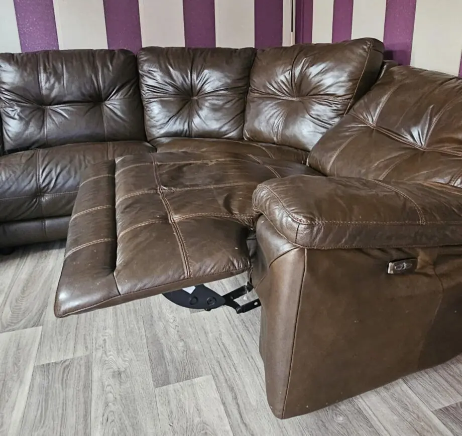 DFS BROWN CORNER RECLINER SOFA