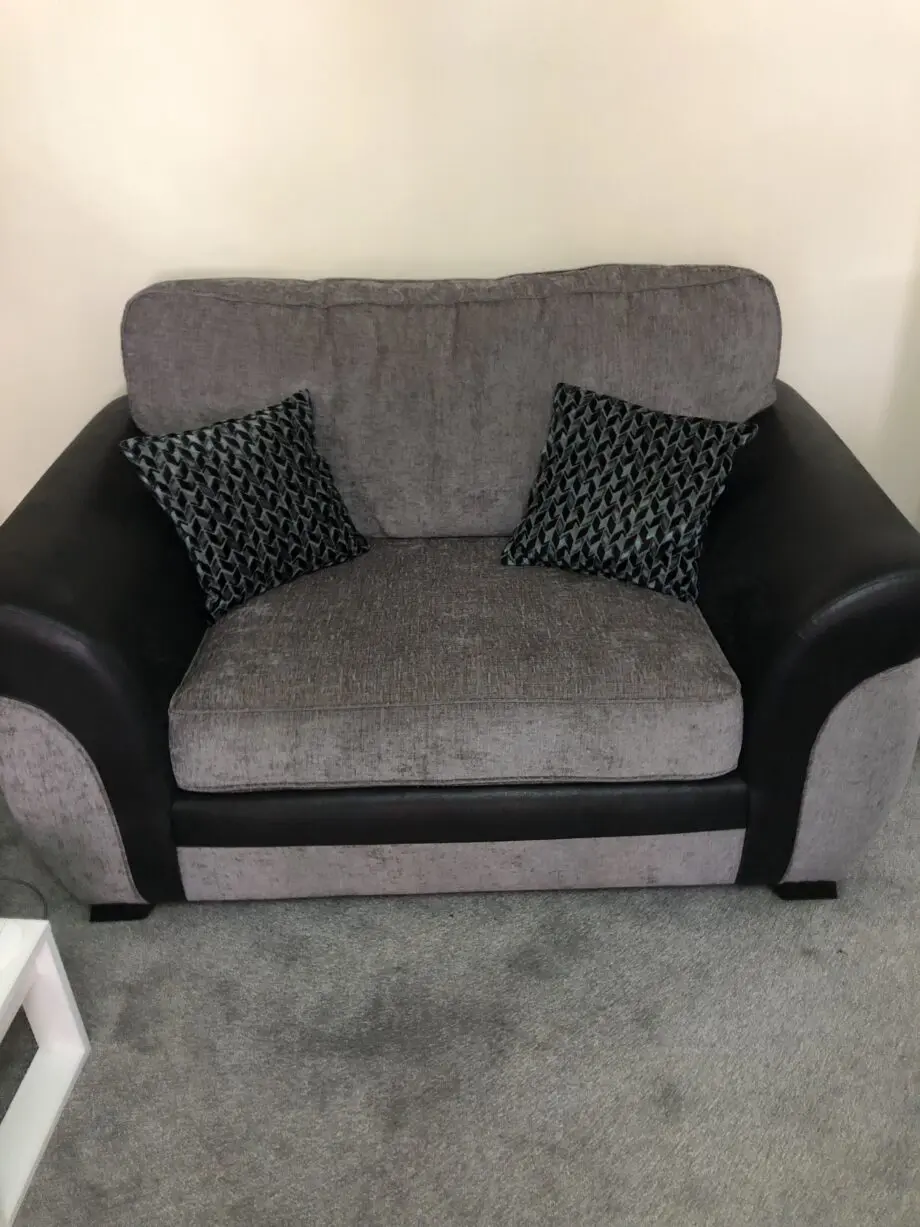 SCS Kadie 3 seater & 2 seater matching sofa's 7 months old