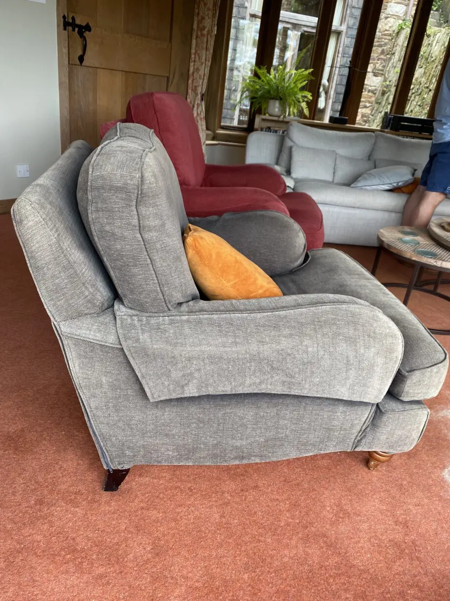 2 armchairs red and grey