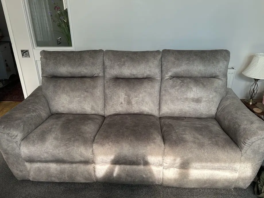 Oak Furnitureland Aldo 3 Seater Recliner Sofa in Marble Silver Excellent Condition with USB and USBC