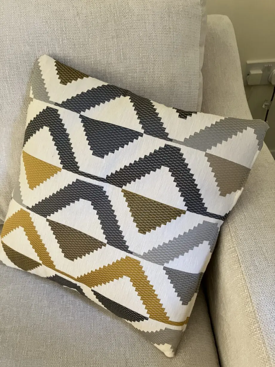Jenson large Sofa in ivory/cream