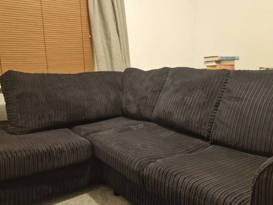Black Jumbo Cord 4 Seater Corner Sofa (Scatterback)