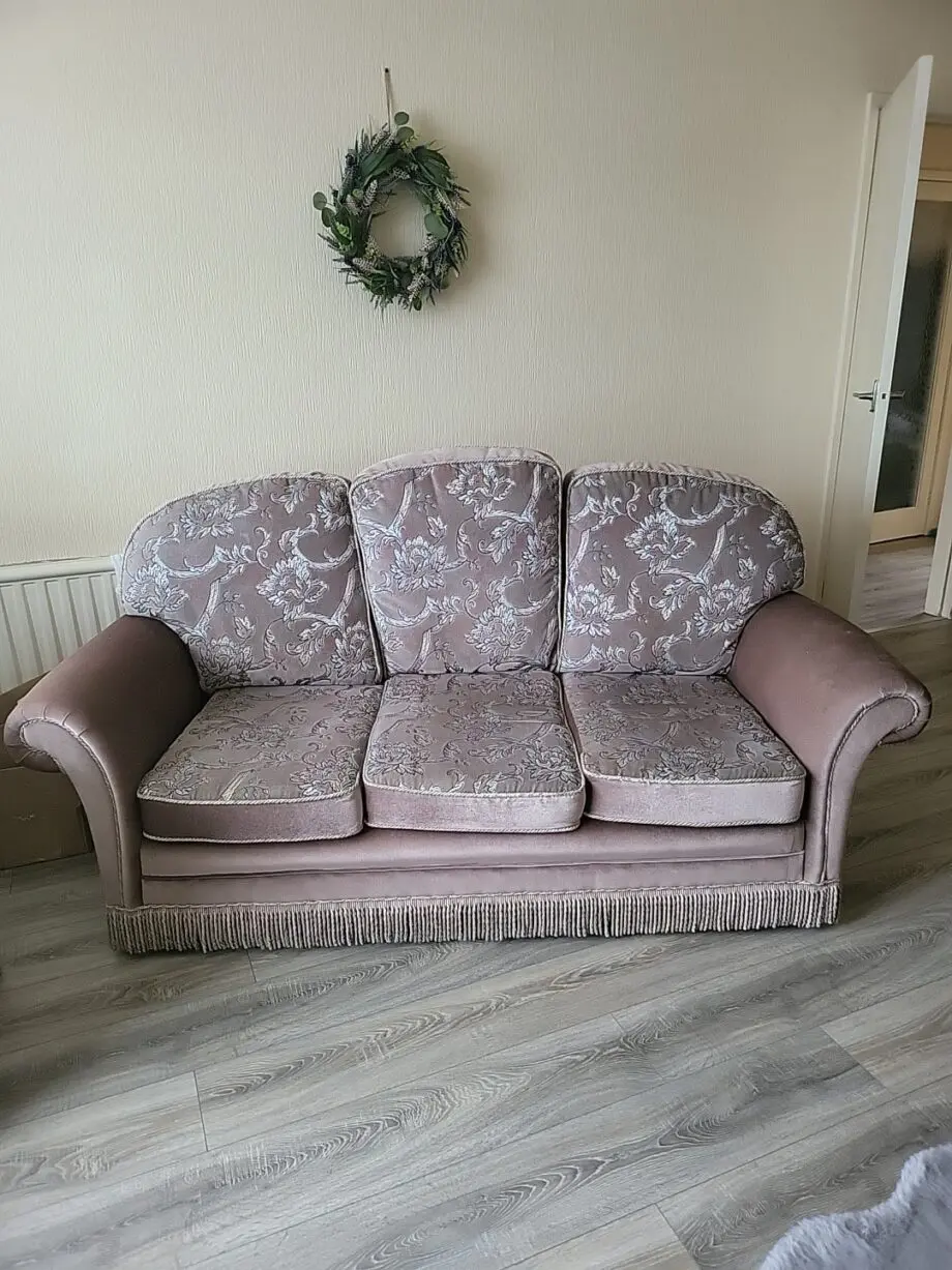 Mink colour with blueish, pinkish pattern