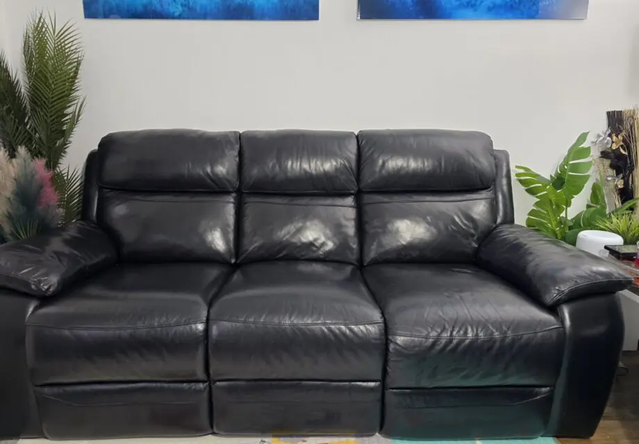 Sofa Set- model Warren Harveys- recliner black leather Sofa set