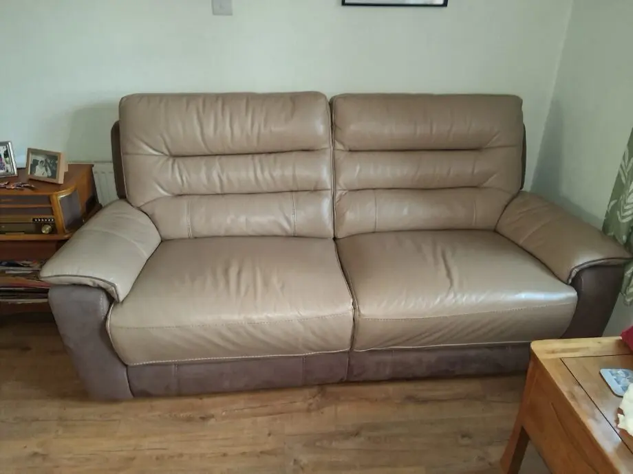 3 settee manual reclining sofa and 1 electric reclining chair