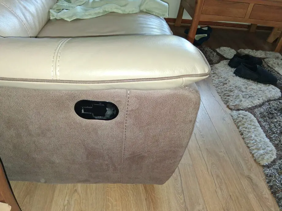 3 settee manual reclining sofa and 1 electric reclining chair