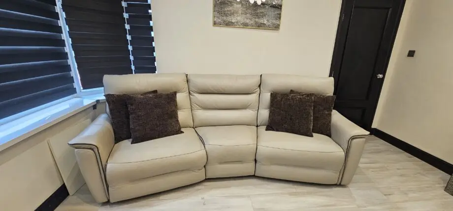 SCS Light Grey 4 Seater Curved Power Recliner Sofa RRP £1500