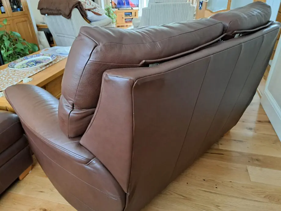 Parker Knoll Premium Quality workmanship leather Como oak 2 seater sofas