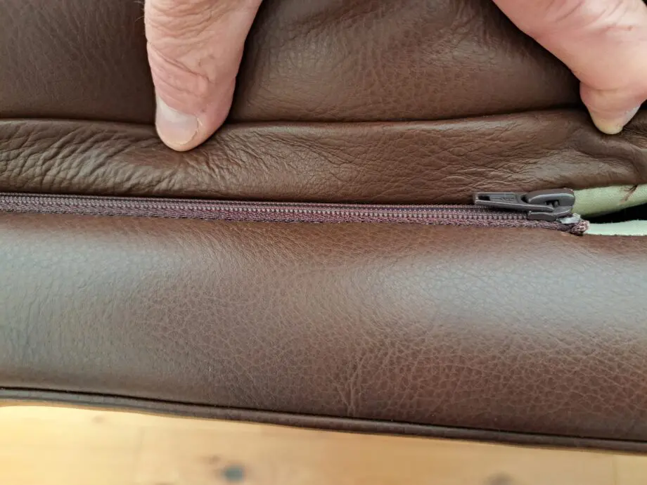 Parker Knoll Premium Quality workmanship leather Como oak 2 seater sofas