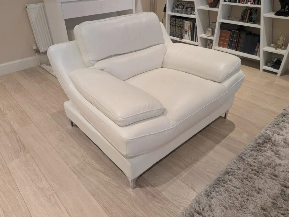 Stunning White Leather Sofology Sofa & matching Armchair