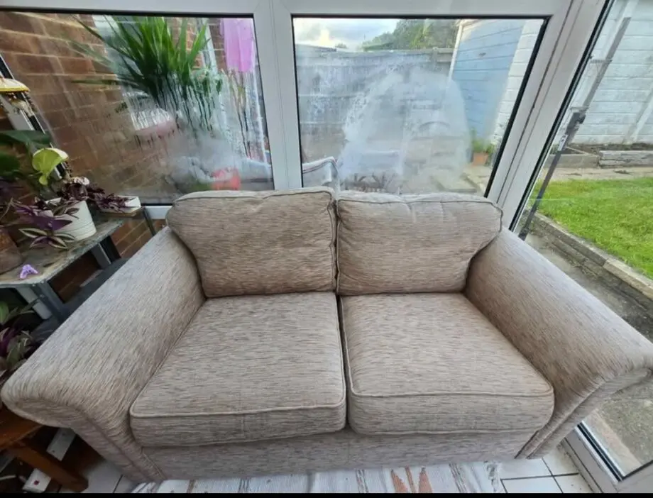 2 seaters sofa