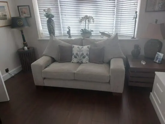 Quality sofa set.