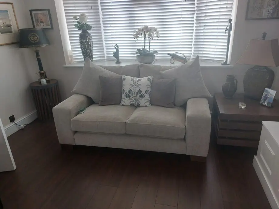 Quality sofa set.