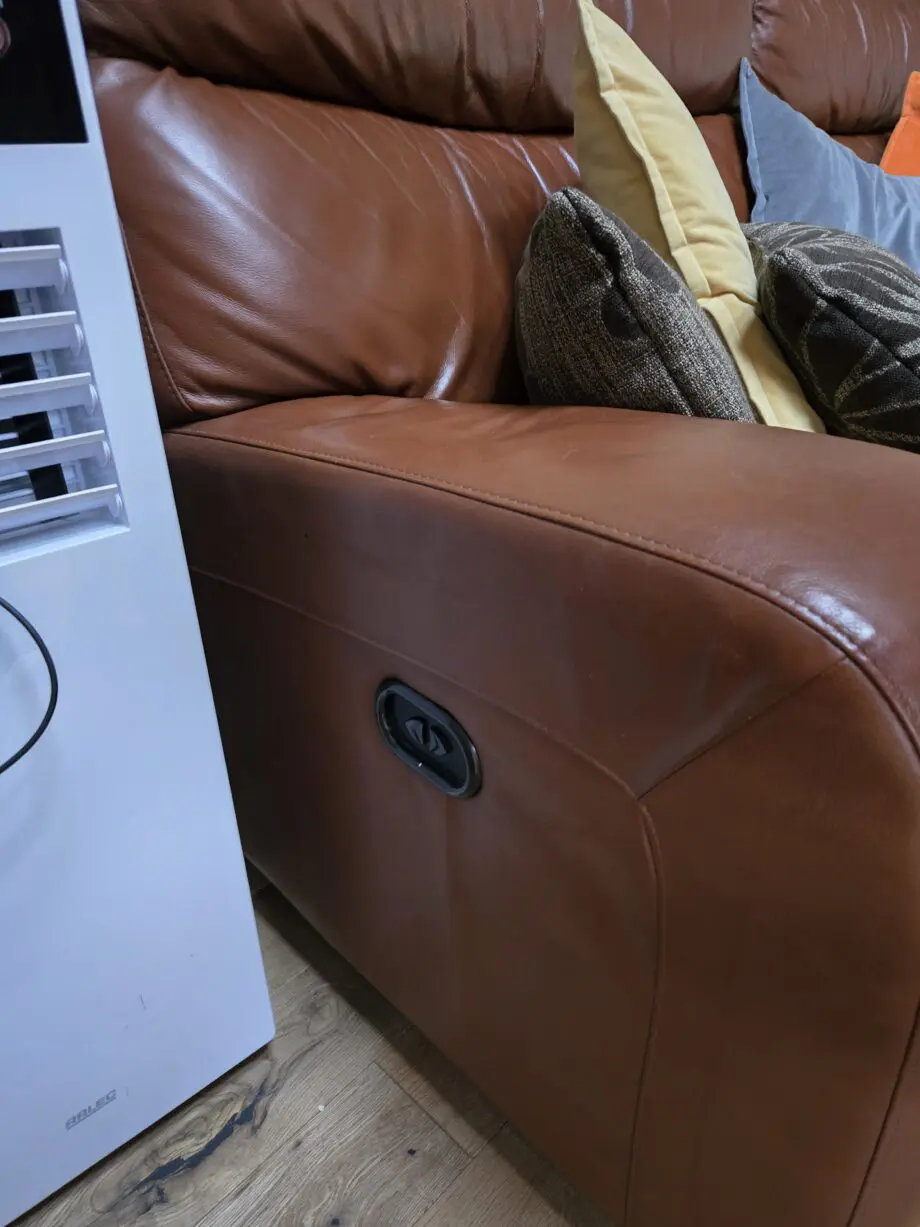 Reclined sofa and storage footstool
