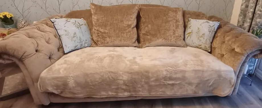 Champagne/Oatmeal coloured fabric 3 piece Chesterfield style suite
