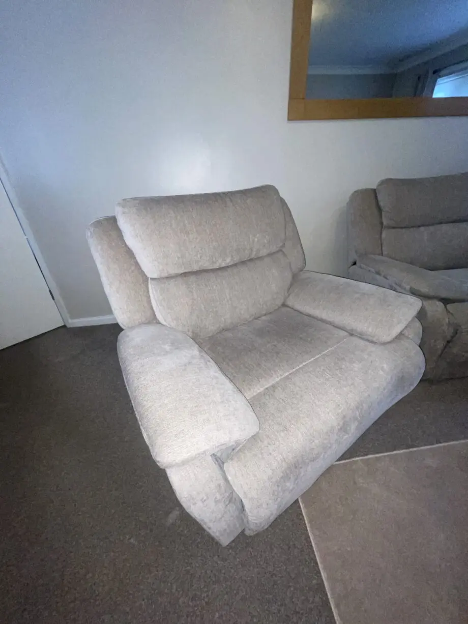 Lay Z Boy power recliner set - Mink - Excellent Condition