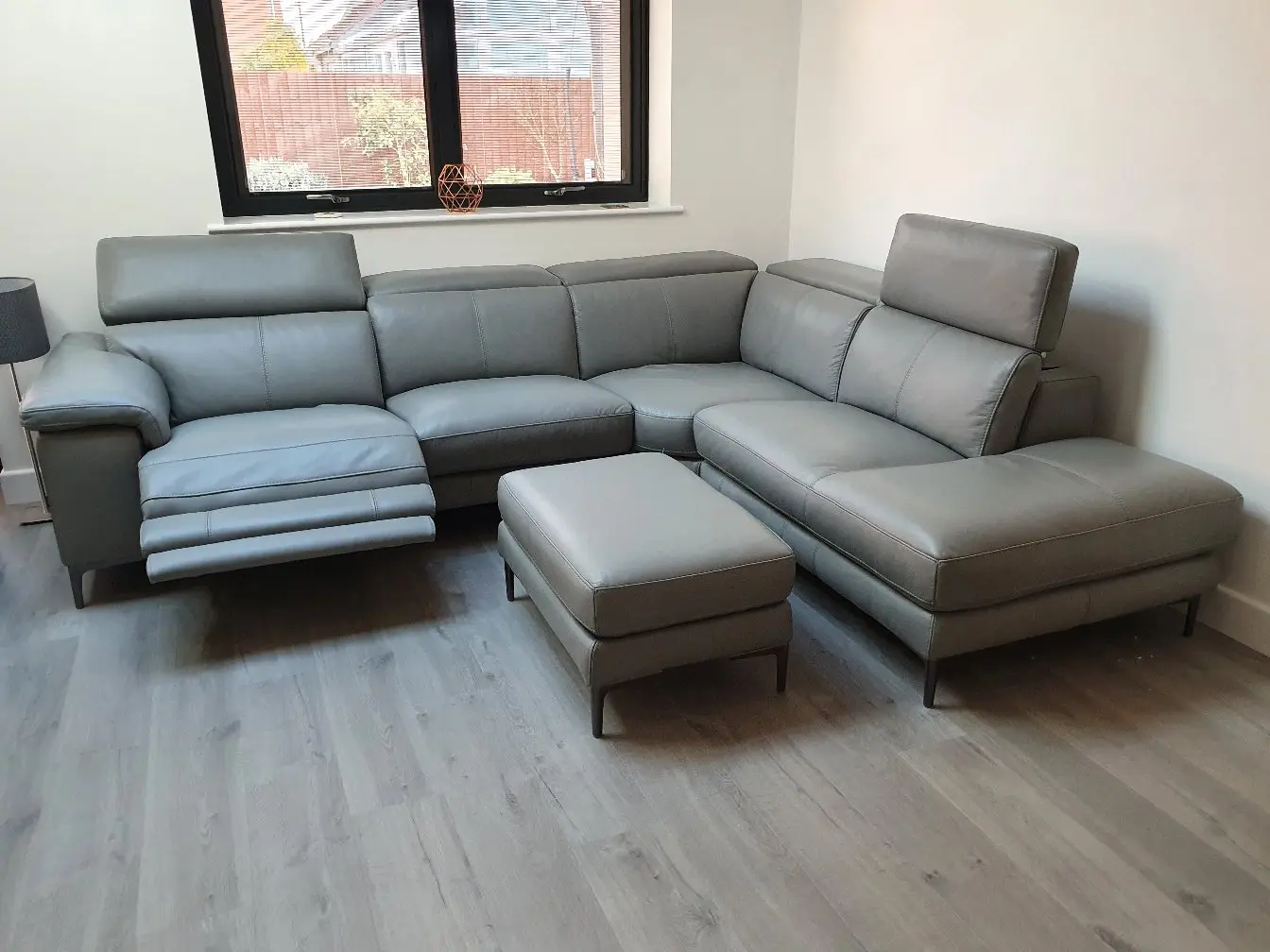 Dfs Corner Corner Sofa With Footrest DFS Grey Leather Milano Corner  Recliner Sofa Footrest, image size:1344x1008