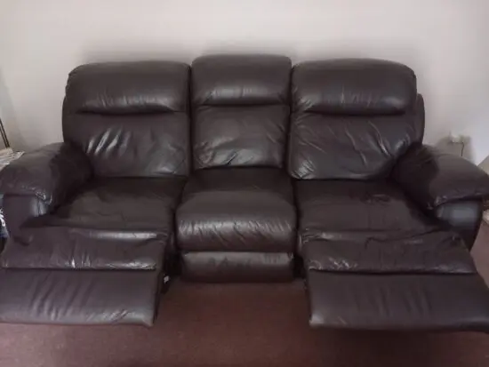 Leather reclining 3 and 2 seater sofas