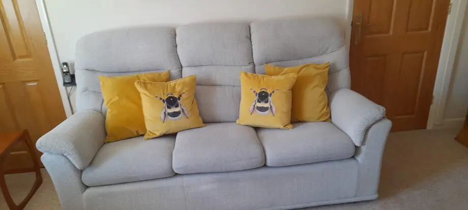 G plan 3 seater sofa beige/grey