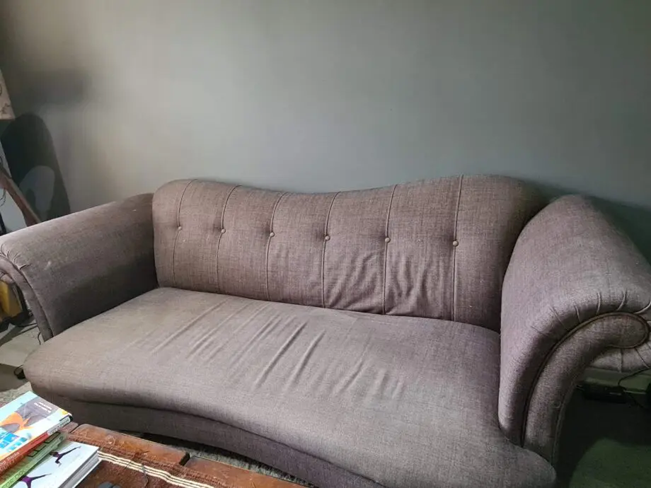 Comfortable 2 piece DFS sofa in good condition
