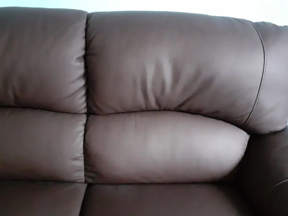 DV Brand Brown Leather 2-seat sofas Matching Pair
