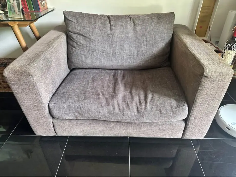 Loveseat - Good condition - Collection ASAP