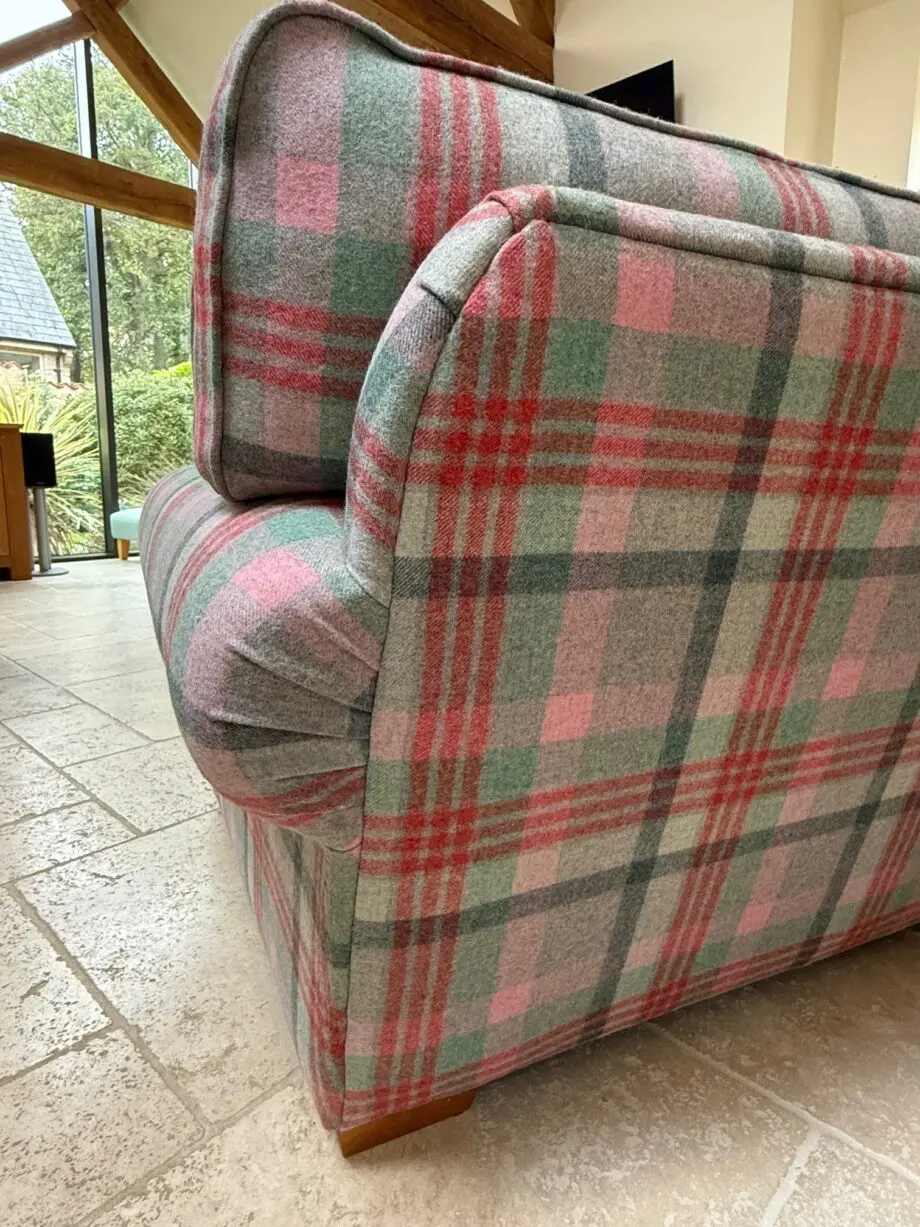 Stunning Multiyork 3 piece tartan Green/Grey/Pink suite