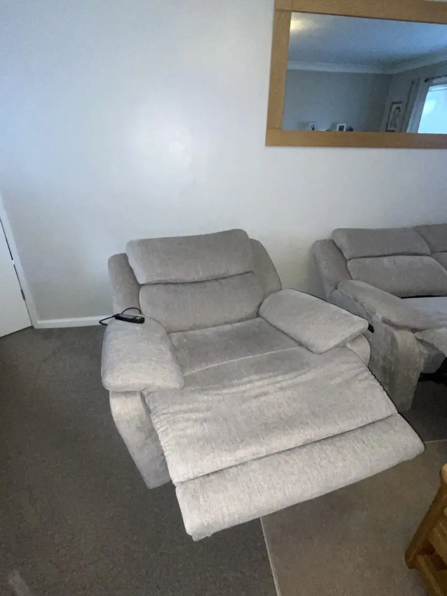Lay Z Boy power recliner set - Mink - Excellent Condition