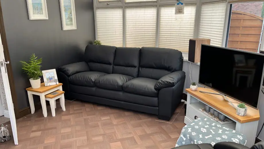 Belmont 3 seater leather sofa brand new in box