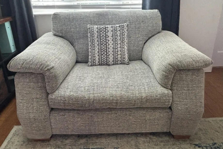 SCS - Whisper1 2 Corner 1 Scatter back, Colour Tate Grey / Cohor Charcoal, Trim light wood / SCS Whisper1 Love Chair standard back / Colour Tate Grey / Bohor Charcoal / Trim light wood