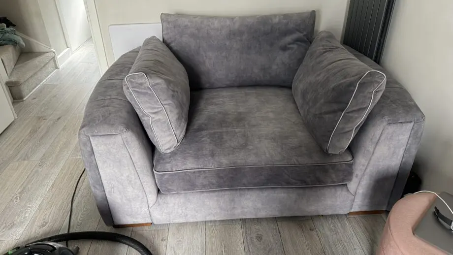 Sofology Emperor Love seat in grey