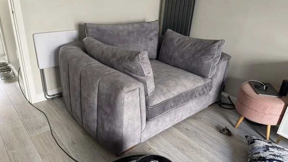 Sofology Emperor Love seat in grey