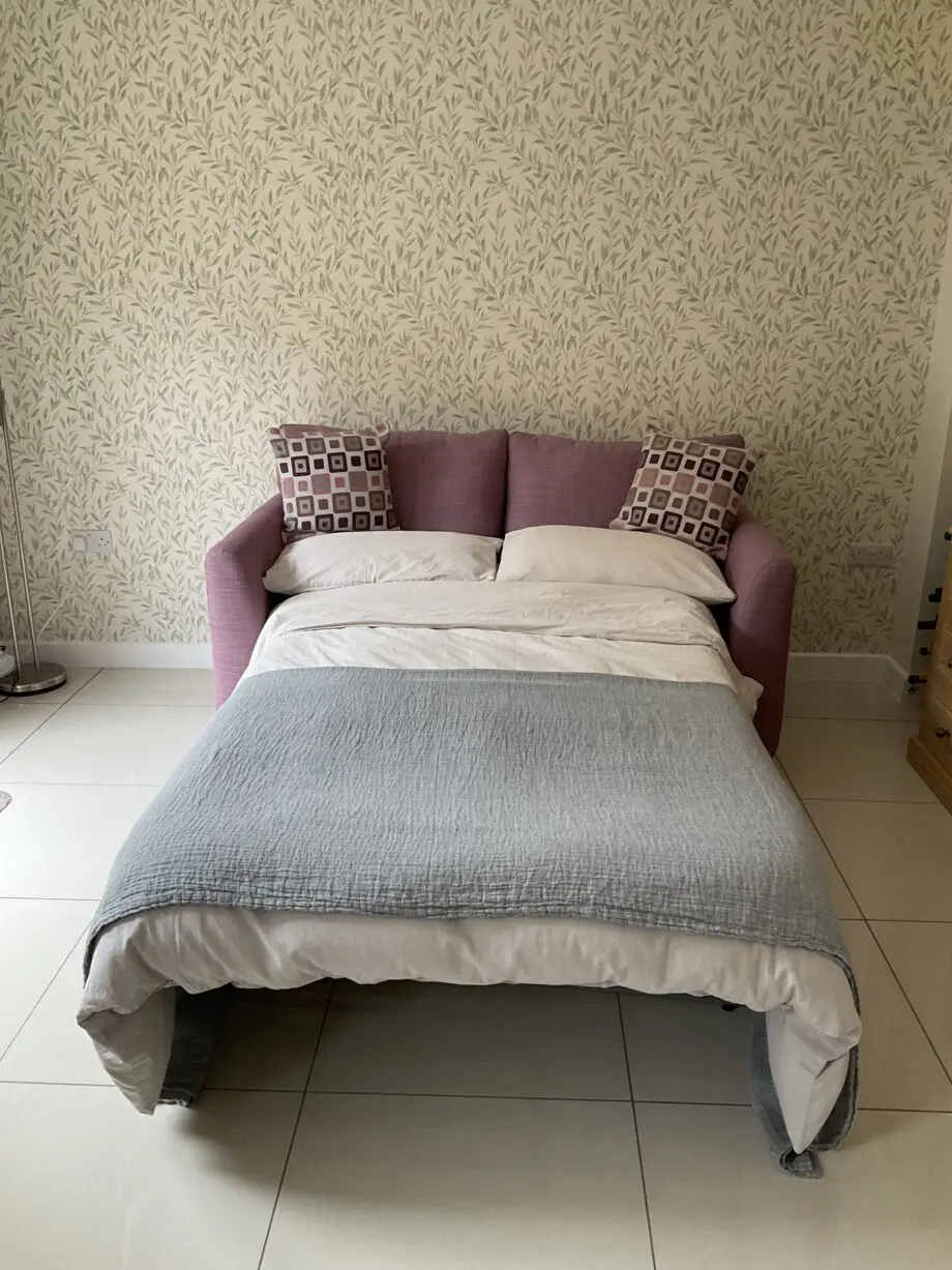 Bradbeers (Southampton) sofabed (2-seater) made by Alstons