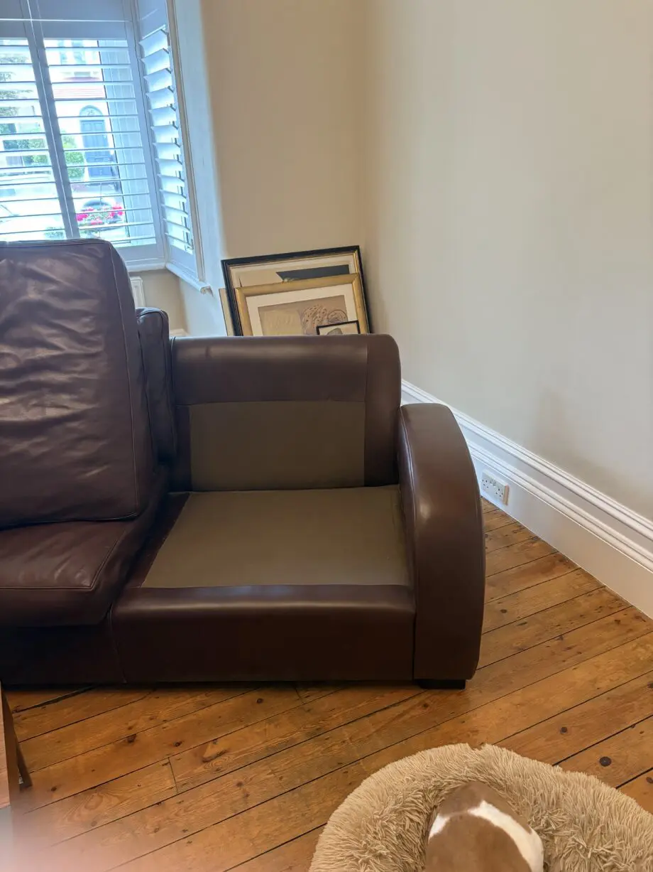 Art deco style brown leather in very good condition