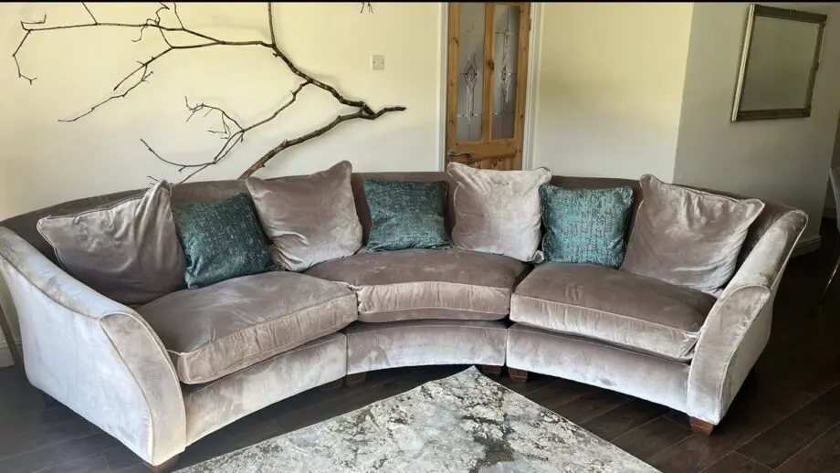 Curved sofa - stollers