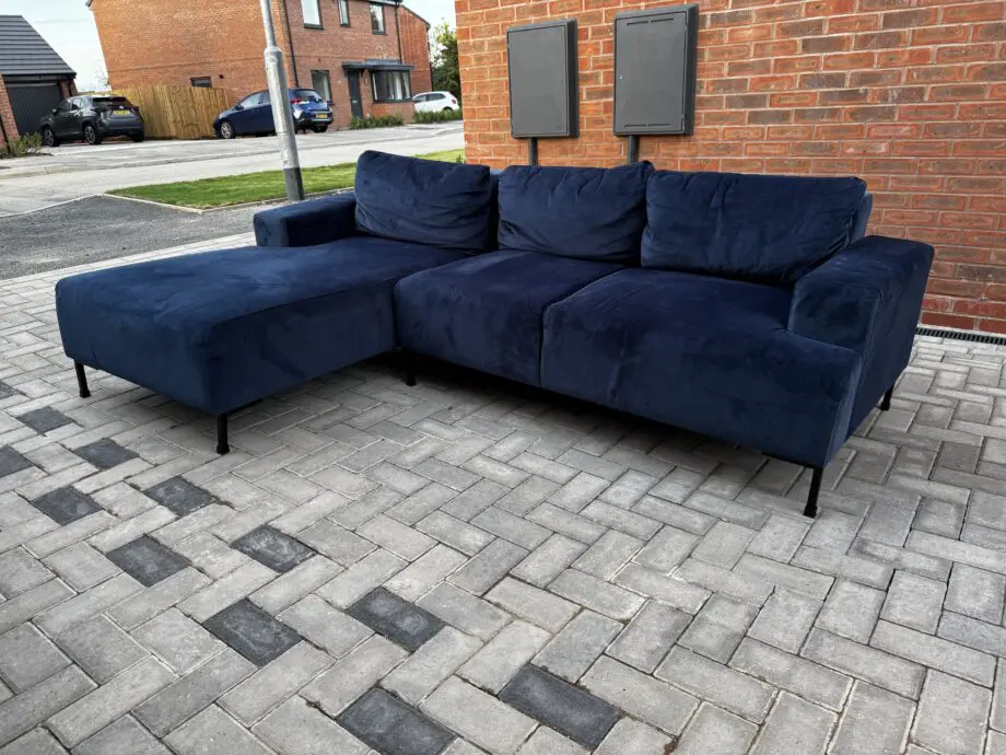 Frederik 3 Seater Compact Corner Chaise Sofa in Saphire blue velvet
