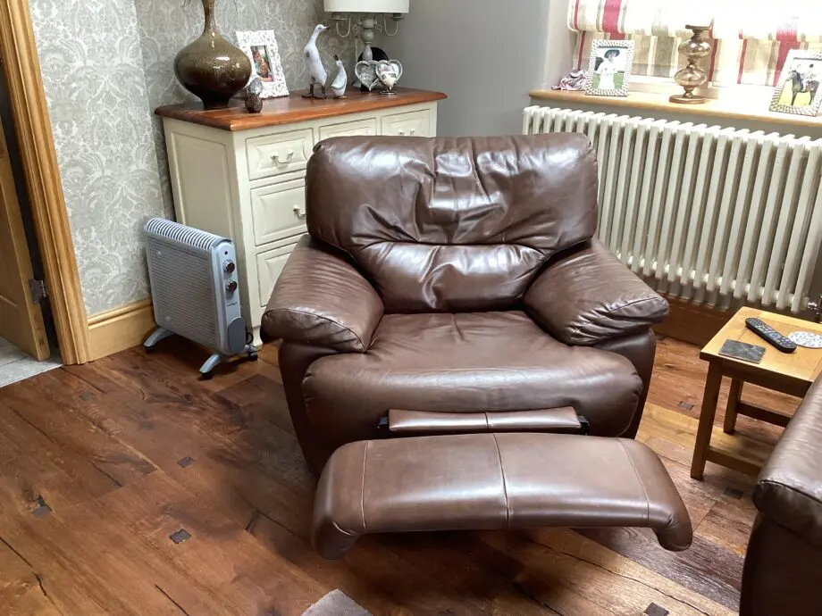 Dark Brown leather Sofa 2 & 3 Seater With Reclining Matching Arm Chair