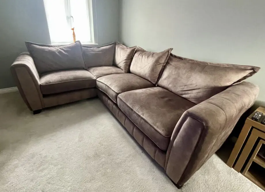 DFS Cherished Sofa Formal Back Right Hand Facing 3 Corner 1 in amazing condition.RRP £2,300