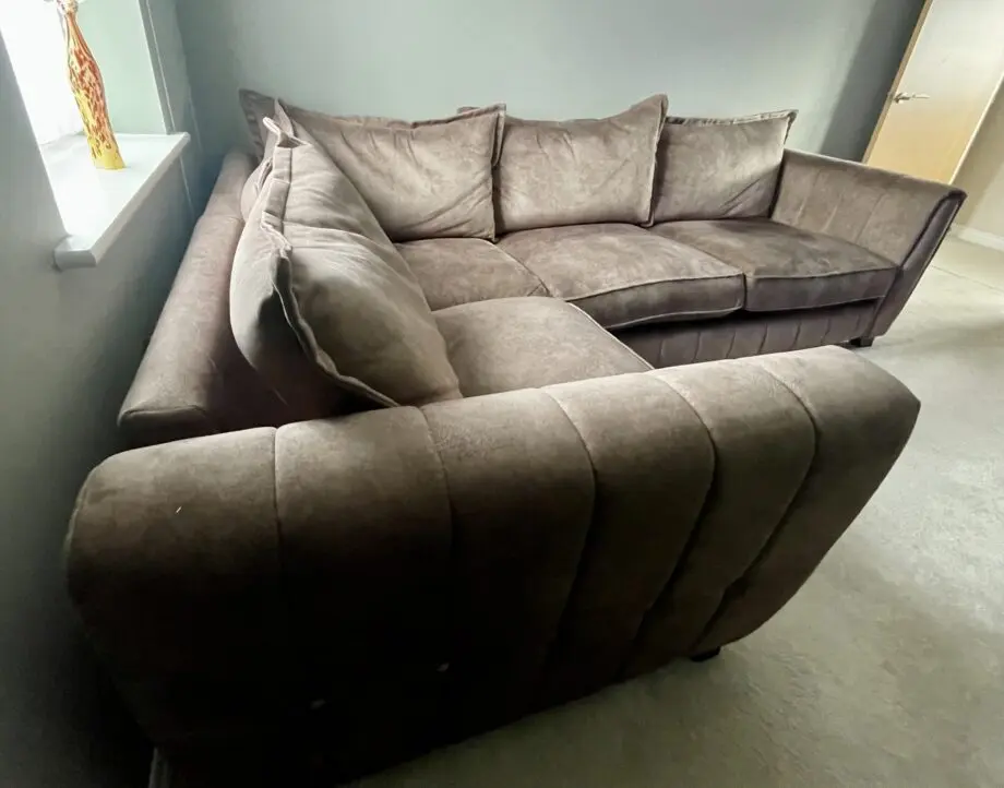 DFS Cherished Sofa Formal Back Right Hand Facing 3 Corner 1 in amazing condition.RRP £2,300