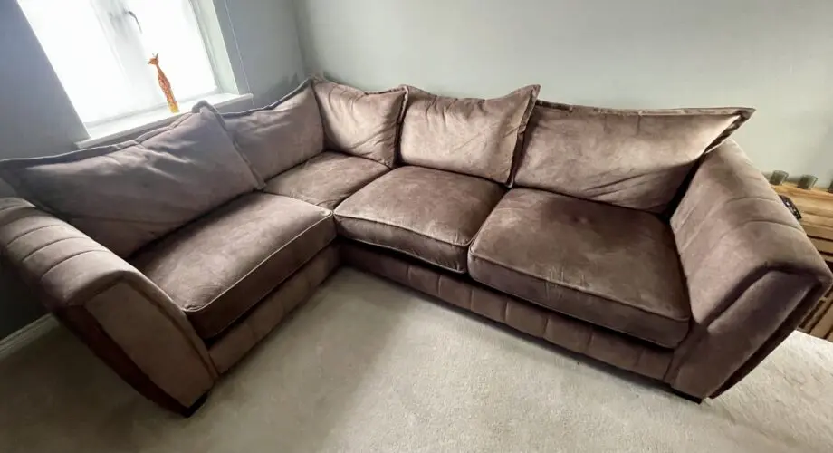DFS Cherished Sofa Formal Back Right Hand Facing 3 Corner 1 in amazing condition.RRP £2,300