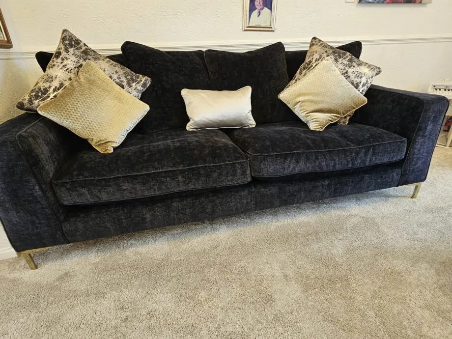4 Seater Settee and large Cuddle Chair Chair