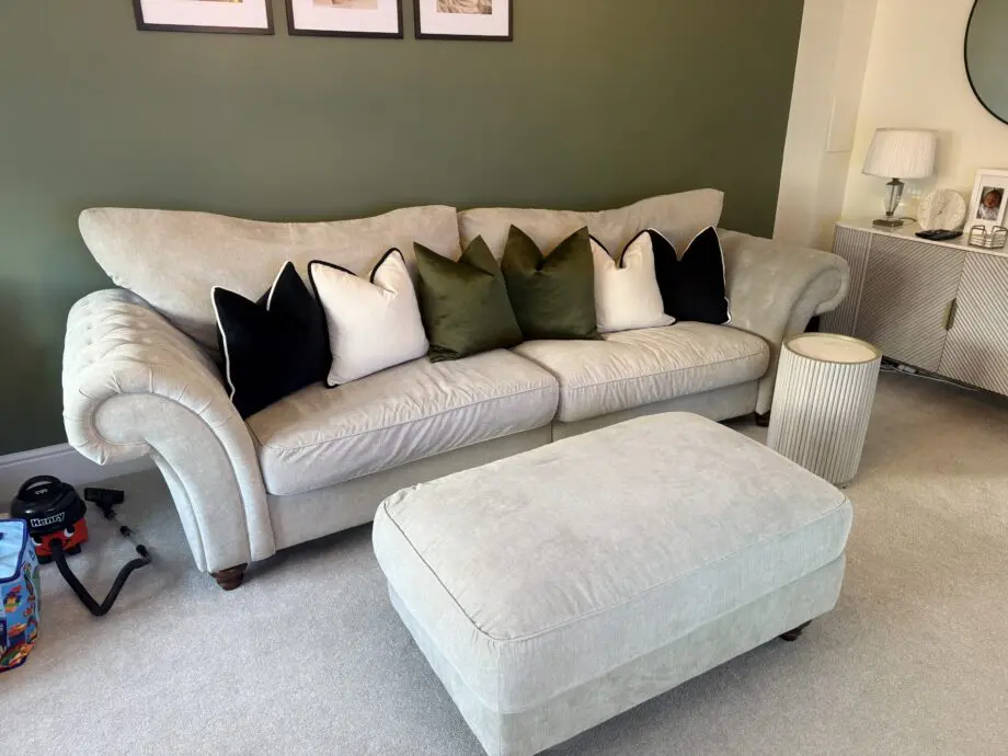 Sofa club sofa & poofee